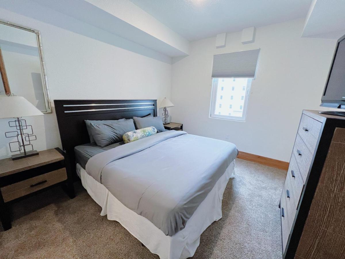 2Br Suite At The Grand Castle Pool Gym & Parking Grandville Exterior photo
