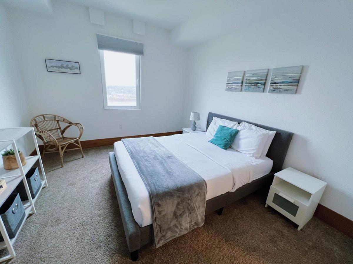 2Br Suite At The Grand Castle Pool Gym & Parking Grandville Exterior photo