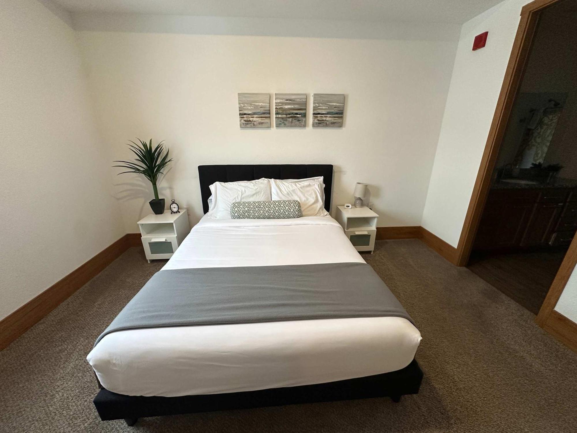 2Br Suite At The Grand Castle Pool Gym & Parking Grandville Exterior photo
